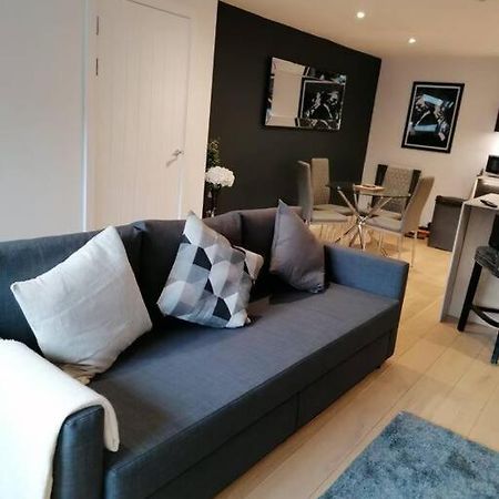 New Town House With *Free Allocated Parking* Brighton Exterior photo