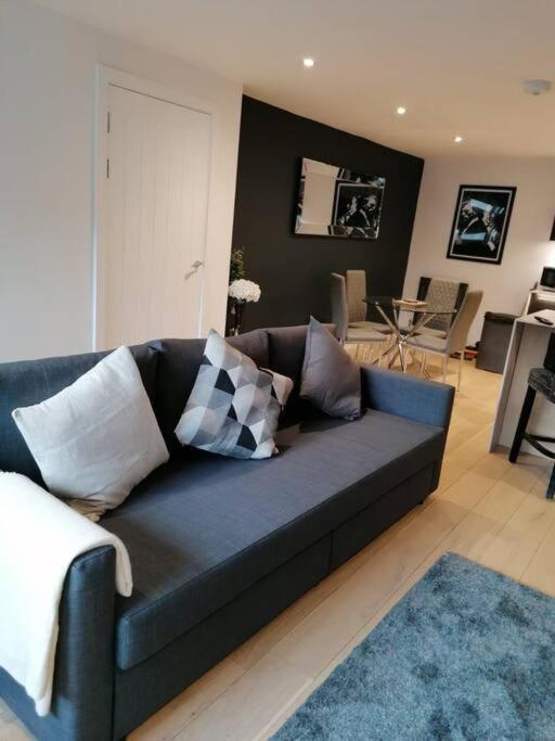 New Town House With *Free Allocated Parking* Brighton Exterior photo